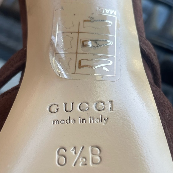GUCCI. NEVER WORN Suede Platform Sand Pelle
New Chocolate Sandal Size 36.5 - Picture 5 of 9